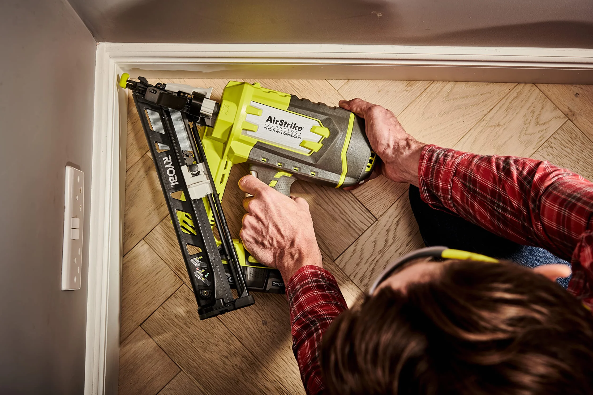 Ryobi Gwoździarka Akumulatorowa 18V, R18N18G-0, do Gwoździ o Długości od 15 do 50 mm, Regulacja Głębokości Wbijania